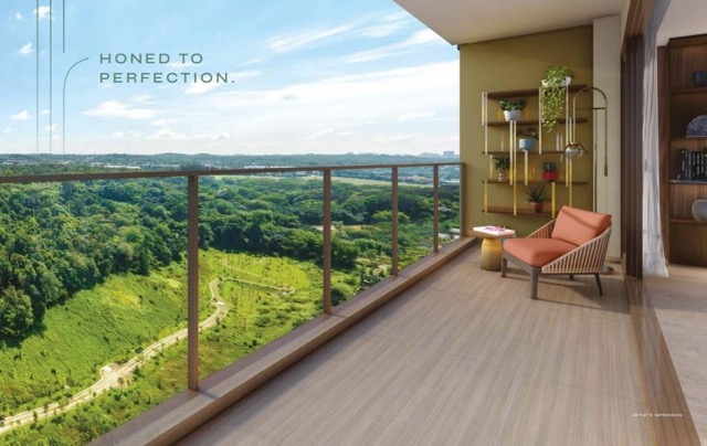 Pinetree Hill balcony